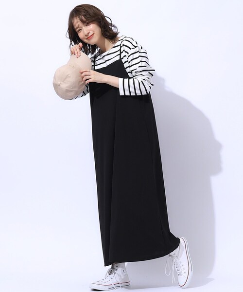 SHOO・LA・RUE（シューラルー）の「【高レビュー/洗える】ポケット付きが嬉しい フレアキャミワンピース（ワンピース・レディース・ブラック/チャコールグレー/キャメル・04/02/03）」の2枚目の写真