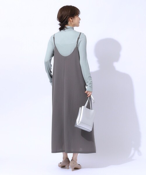 SHOO・LA・RUE（シューラルー）の「【高レビュー/洗える】ポケット付きが嬉しい フレアキャミワンピース（ワンピース・レディース・ブラック/チャコールグレー/キャメル・04/02/03）」の7枚目の写真