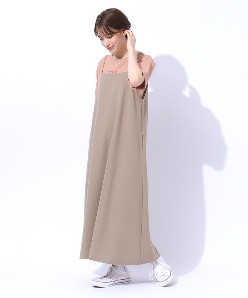 SHOO・LA・RUE（シューラルー）の「【高レビュー/洗える】ポケット付きが嬉しい フレアキャミワンピース（ワンピース・レディース・ブラック/チャコールグレー/キャメル・04/02/03）」の10枚目の写真