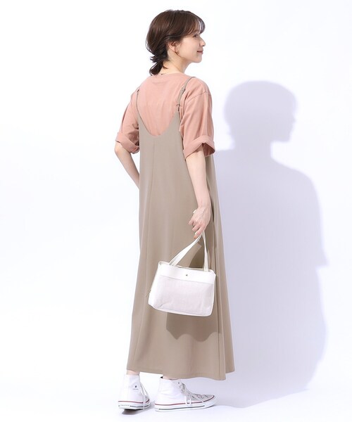 SHOO・LA・RUE（シューラルー）の「【高レビュー/洗える】ポケット付きが嬉しい フレアキャミワンピース（ワンピース・レディース・ブラック/チャコールグレー/キャメル・04/02/03）」の11枚目の写真