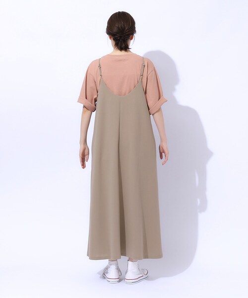 SHOO・LA・RUE（シューラルー）の「【高レビュー/洗える】ポケット付きが嬉しい フレアキャミワンピース（ワンピース・レディース・ブラック/チャコールグレー/キャメル・04/02/03）」の15枚目の写真