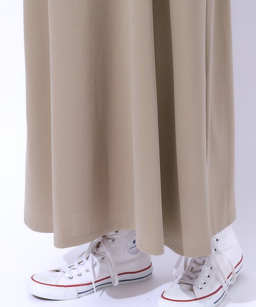 SHOO・LA・RUE（シューラルー）の「【高レビュー/洗える】ポケット付きが嬉しい フレアキャミワンピース（ワンピース・レディース・ブラック/チャコールグレー/キャメル・04/02/03）」の20枚目の写真