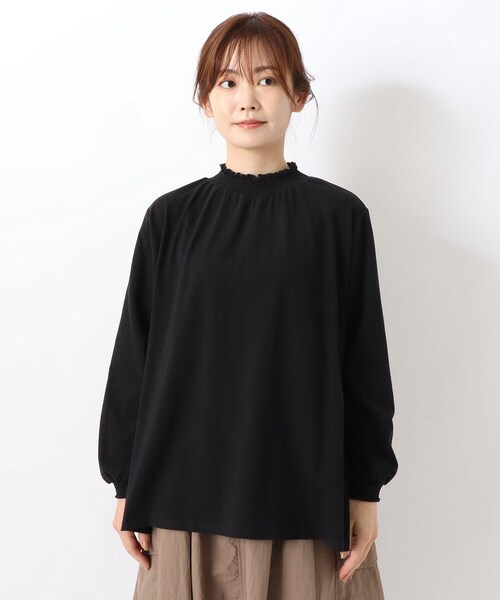 one'sterrace(ワンズテラス)の「シャーリング綿カットソープルオーバー(Tシャツ/カットソー・レディース・ベージュ系9/アイボリー系8/ブラック系8/サックスブルー系8・02)」の6枚目の写真