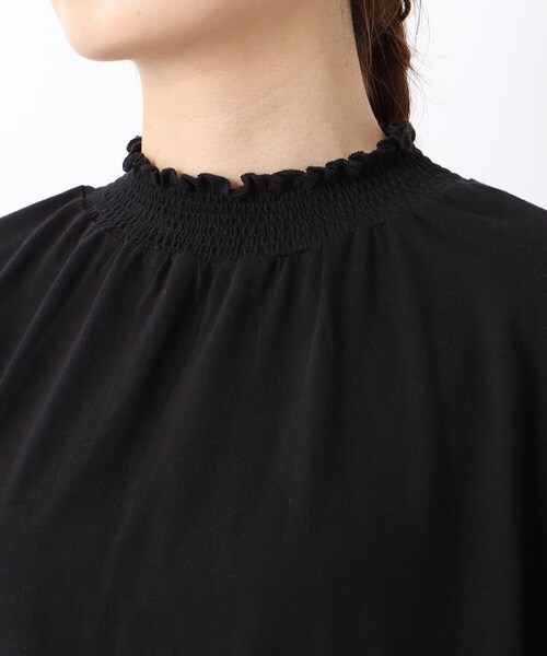 one'sterrace(ワンズテラス)の「シャーリング綿カットソープルオーバー(Tシャツ/カットソー・レディース・ベージュ系9/アイボリー系8/ブラック系8/サックスブルー系8・02)」の9枚目の写真