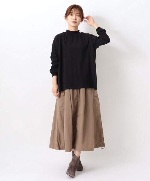 one'sterrace(ワンズテラス)の「シャーリング綿カットソープルオーバー(Tシャツ/カットソー・レディース・ベージュ系9/アイボリー系8/ブラック系8/サックスブルー系8・02)」の20枚目の写真
