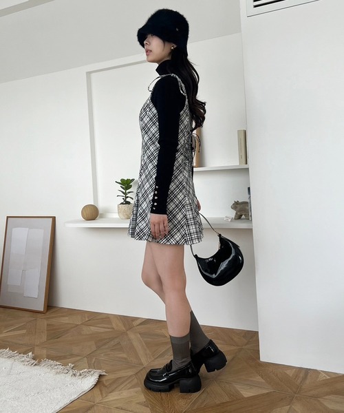 one after another NICE CLAUP(ワンアフターアナザーナイスクラップ)の「バックレースアップリボンミニキャミワンピース(ワンピース・レディース・ホワイト×ブラック/グレー系その他/ブラウン系その他・FREE)」の11枚目の写真