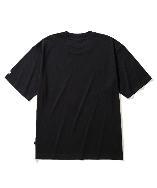 NEW BALANCE(ニューバランス)の「New Balance Klutch X NB Short Sleeve T-Shirt(ニューバランス クラッチ x NB プレゲームショートスリーブTシャツ)(Tシャツ/カットソー・メンズ・ブラック/グレー系/ブルー系/ホワイト・MEDIUM/LARGE/X-LARGE/XX-LARGE)」の11枚目の写真