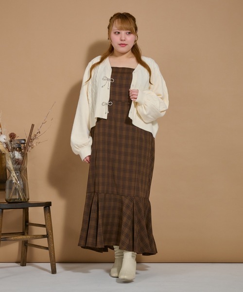Louiosy（ルオシー）の「【大きいサイズ】リボンケーブルカーディガン（ニット/セーター・レディース・レッド/ブラック/アイボリー・3L/4L）」の8枚目の写真