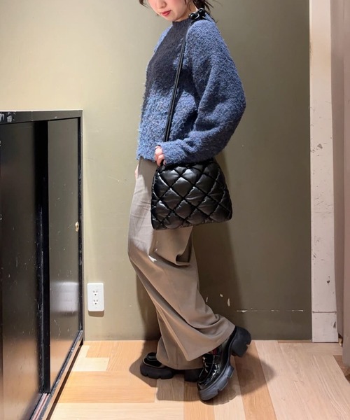 Green Parks(グリーンパークス)の「ブークレニットプルオーバー(ニット/セーター・レディース・ネイビー/オレンジ/ピンク・FREE)」の17枚目の写真