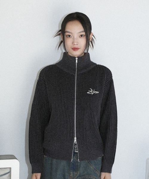 MSG(エムエスジー)の「メタルプレートヴィンテージライクダブルジップアップニット(ニット/セーター・メンズ・ブラック系/グレー系/ブラウン系・S/M/L/XL)」の7枚目の写真