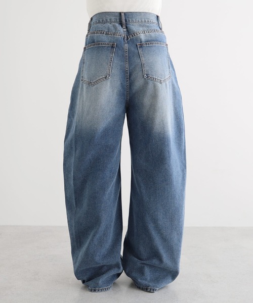 andme(アンドミー)の「ワイドデニムカーブパンツ(デニムパンツ・レディース・ブラック/ライトブルー/ブルー・L/M)」の11枚目の写真