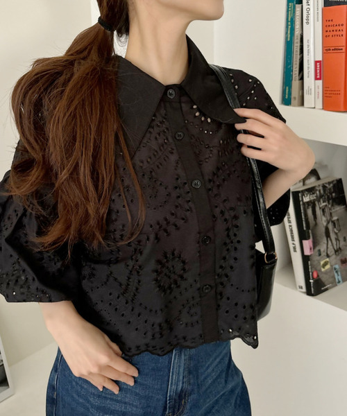 Eclat one（エクラワン）の「【Eclat one】ビッグカラー アイレット レース バルーンスリーブ シャツブラウス（シャツ/ブラウス・レディース・ホワイト/ブルー/ブラック・FREE）」の20枚目の写真