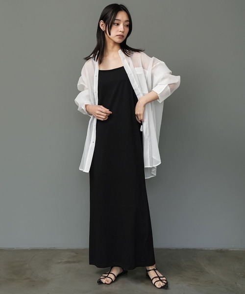 mili an deni（ミリアンデニ）の「ソフトオーガンクレープオーバーシアーシャツ（シャツ/ブラウス・レディース・グレー/オフホワイト/ブラック・M）」の9枚目の写真