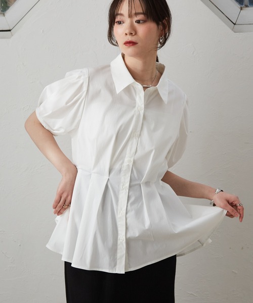 solleim(ソルレム)の「パフスリーブペプラムシャツ(シャツ/ブラウス・レディース・ブラック/オフホワイト/ブルー・M/L)」の1枚目の写真