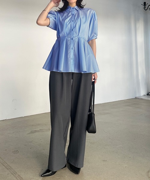 solleim(ソルレム)の「パフスリーブペプラムシャツ(シャツ/ブラウス・レディース・ブラック/オフホワイト/ブルー・M/L)」の8枚目の写真