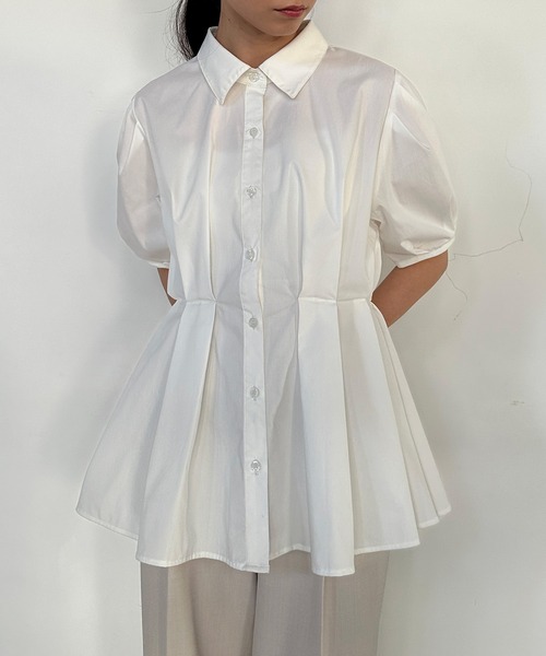 solleim(ソルレム)の「パフスリーブペプラムシャツ(シャツ/ブラウス・レディース・ブラック/オフホワイト/ブルー・M/L)」の11枚目の写真