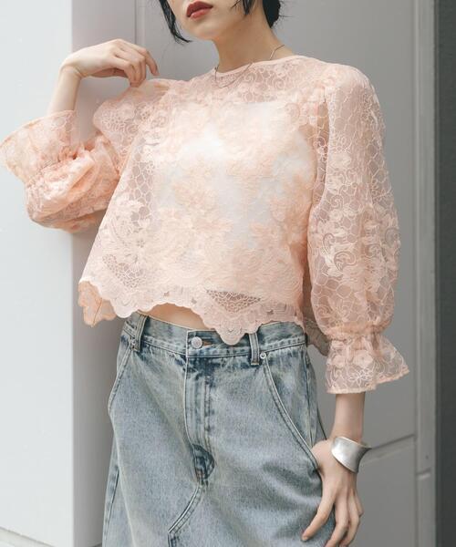 KBF(ケイビーエフ)の「オーガンジー刺繍クロップドブラウス(シャツ/ブラウス・レディース・アイボリー/ブラック/ピンク・ONE)」の12枚目の写真