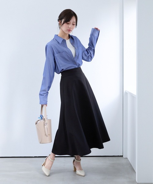 Andemiu（アンデミュウ）の「シャンブレーデニムシャツ325565（シャツ/ブラウス・レディース・ライトブルー/ブルー・FREE）」の22枚目の写真