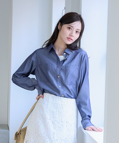 Andemiu（アンデミュウ）の「シャンブレーデニムシャツ325565（シャツ/ブラウス・レディース・ライトブルー/ブルー・FREE）」の19枚目の写真