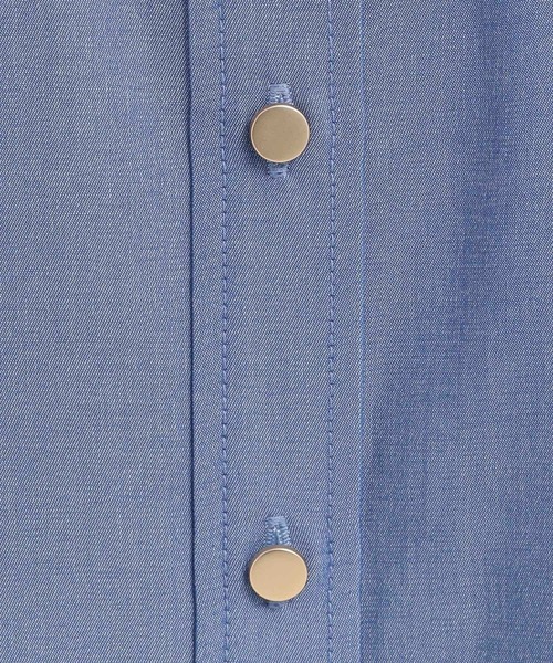 Andemiu（アンデミュウ）の「シャンブレーデニムシャツ325565（シャツ/ブラウス・レディース・ライトブルー/ブルー・FREE）」の4枚目の写真