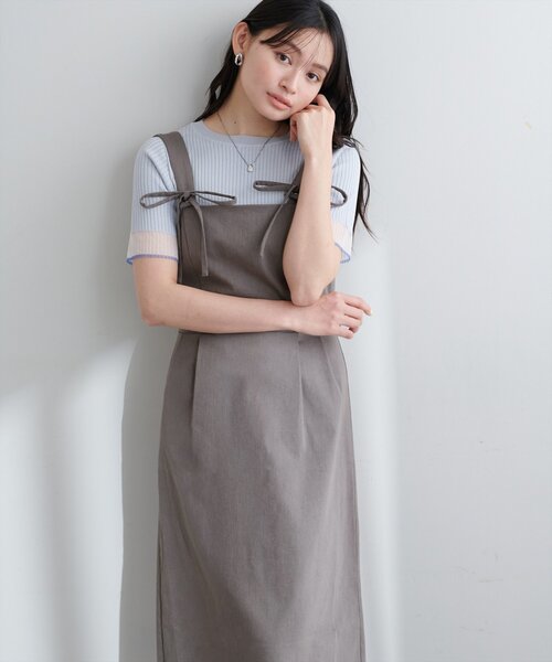 natural couture(ナチュラルクチュール)の「リボンディティールジャンスカワンピース(ワンピース・レディース・インディゴブルー/ベージュ/アイボリー/グレー・FREE)」の3枚目の写真