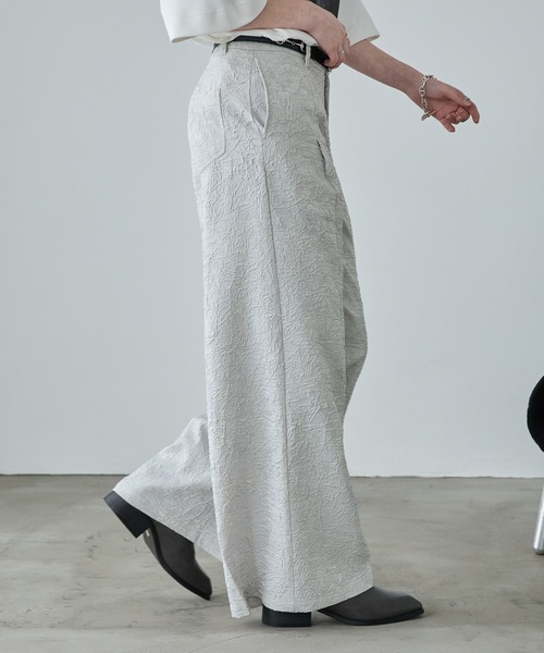 spielio 箔プリントシボ加工スラックス Spielio】Foil printed embossed slacks/ 箔プリントシボ加工