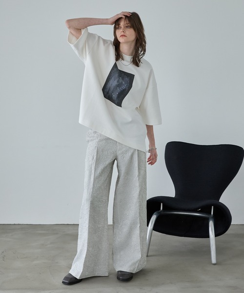 Spielio】Foil printed embossed slacks/ 箔プリントシボ加工
