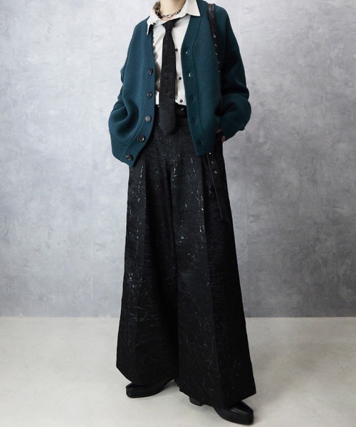 Spielio】Foil printed embossed slacks/ 箔プリントシボ加工