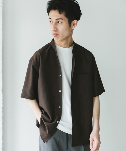 URBAN RESEARCH DOORS（アーバンリサーチドアーズ）の「『XLサイズ/WEB限定』『吸水速乾』セオアルファバンドカラーショートスリーブシャツ（シャツ/ブラウス・メンズ・オフホワイト/チャコールグレー/ロイヤルブルー/ブラウン/ライトグレー・MEDIUM/LARGE/X-LARGE）」の13枚目の写真