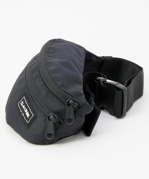 DAKINE（ダカイン）の「DAKINE メンズ CLASSIC HIP PACK【2025年春夏モデル】/ダカインロゴワンポイントボディバッグ・ウエストポーチ（ボディバッグ/ウエストポーチ・メンズ・ブラック・FREE）」の4枚目の写真