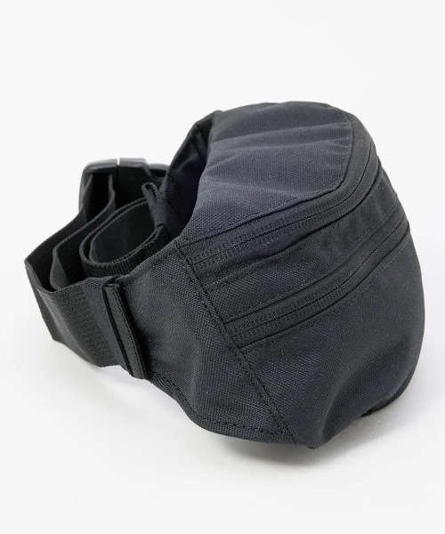 DAKINE（ダカイン）の「DAKINE メンズ CLASSIC HIP PACK【2025年春夏モデル】/ダカインロゴワンポイントボディバッグ・ウエストポーチ（ボディバッグ/ウエストポーチ・メンズ・ブラック・FREE）」の6枚目の写真