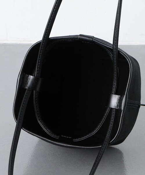 ブレディ　brady カルダー　巾着　バッグ　ショルダーバッグ Brady ブレディ CALDER カルダー 巾着 ブラック ショルダー