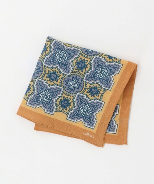 UNITED ARROWS(ユナイテッドアローズ)の「<molteni> エスニック プリント ポケットチーフ(バンダナ/スカーフ・メンズ・ベージュ/グレー/イエロー・FREE)」の3枚目の写真