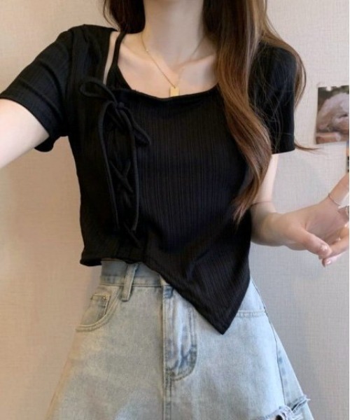 COMON＋（コモンプラス）の「サイド編み上げ リボンタイプ 半袖Tシャツ カットソー（シャツ/ブラウス・レディース・ブラック/ブラウン・M/L）」の2枚目の写真