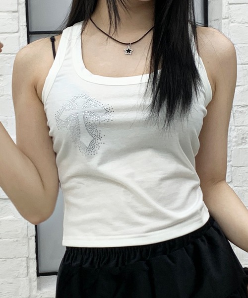 lilful(リルフル)の「ショート丈 クロスモチーフラインストーン タンクトップ(タンクトップ・レディース・ホワイト/ブラック・M/S/L)」の3枚目の写真