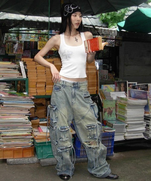 lilful(リルフル)の「ショート丈 クロスモチーフラインストーン タンクトップ(タンクトップ・レディース・ホワイト/ブラック・M/S/L)」の22枚目の写真