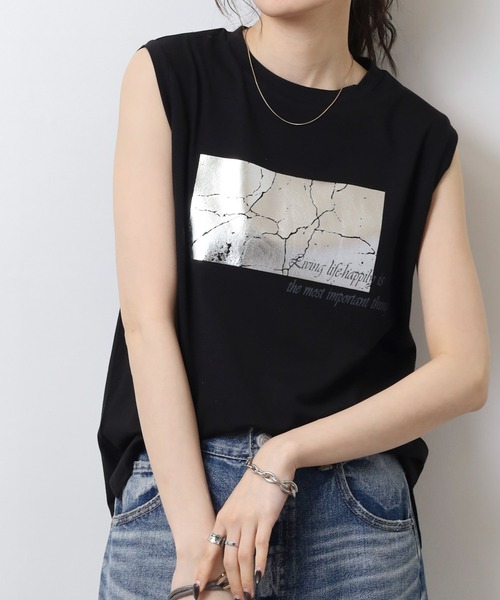 A.N.L（エーエヌエル　レーベル）の「A.N.L 箔プリントタンクトップ ノースリーブトップス（Tシャツ/カットソー・レディース・オフホワイト/モカ/ブラック・38）」の8枚目の写真