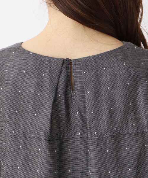 one'sterrace(ワンズテラス)の「コットンWガーゼ ドット柄5分袖ブラウス(シャツ/ブラウス・レディース・アイボリー系8/ブラック系8/ネイビー系5・02)」の8枚目の写真