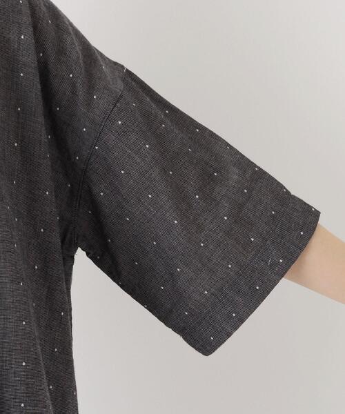 one'sterrace(ワンズテラス)の「コットンWガーゼ ドット柄5分袖ブラウス(シャツ/ブラウス・レディース・アイボリー系8/ブラック系8/ネイビー系5・02)」の9枚目の写真