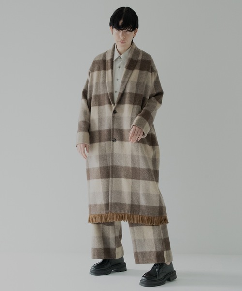 RYU(リュー)の「block plaid fringe coat(チェスターコート・メンズ・ホワイト×ブラック/ベージュ系・2/4/1)」の2枚目の写真