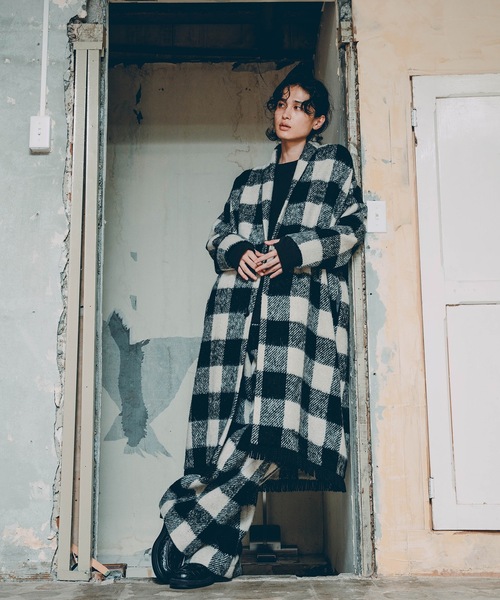 RYU(リュー)の「block plaid fringe coat(チェスターコート・メンズ・ホワイト×ブラック/ベージュ系・2/4/1)」の1枚目の写真