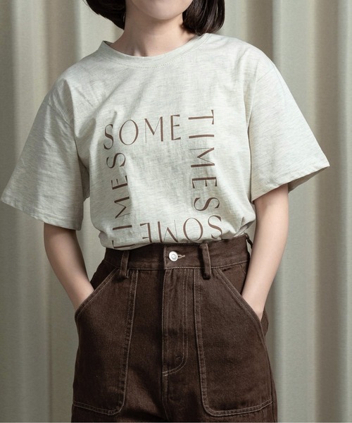 lawgy（ラウジー）の「square logo t shirt / スクエアロゴtシャツ（Tシャツ/カットソー・レディース・チャコール/ホワイト/オートミール・FREE）」の3枚目の写真