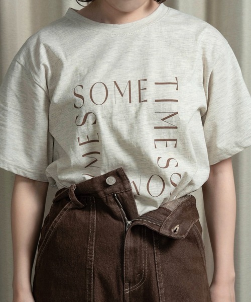 lawgy（ラウジー）の「square logo t shirt / スクエアロゴtシャツ（Tシャツ/カットソー・レディース・チャコール/ホワイト/オートミール・FREE）」の13枚目の写真