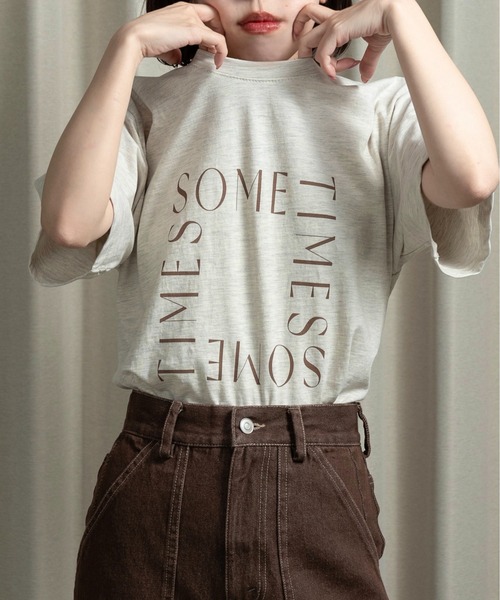 lawgy（ラウジー）の「square logo t shirt / スクエアロゴtシャツ（Tシャツ/カットソー・レディース・チャコール/ホワイト/オートミール・FREE）」の11枚目の写真