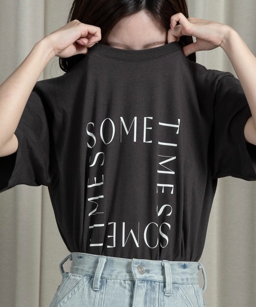 lawgy（ラウジー）の「square logo t shirt / スクエアロゴtシャツ（Tシャツ/カットソー・レディース・チャコール/ホワイト/オートミール・FREE）」の7枚目の写真