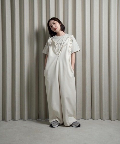 lawgy（ラウジー）の「square logo t shirt / スクエアロゴtシャツ（Tシャツ/カットソー・レディース・チャコール/ホワイト/オートミール・FREE）」の9枚目の写真