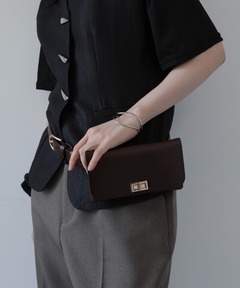 AULENTTI/オウレンティ】金具ベルト 2WAYレザー ショルダーバッグ