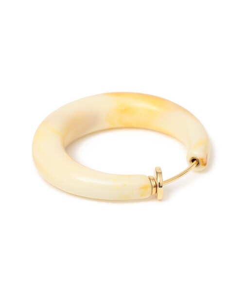 SHIPS（シップス）の「樹脂 フープ イヤリング M（イヤリング・レディース・オリーブ/ナチュラル・ONE SIZE）」の11枚目の写真