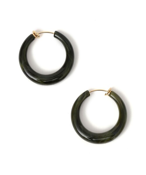 SHIPS（シップス）の「樹脂 フープ イヤリング M（イヤリング・レディース・オリーブ/ナチュラル・ONE SIZE）」の13枚目の写真