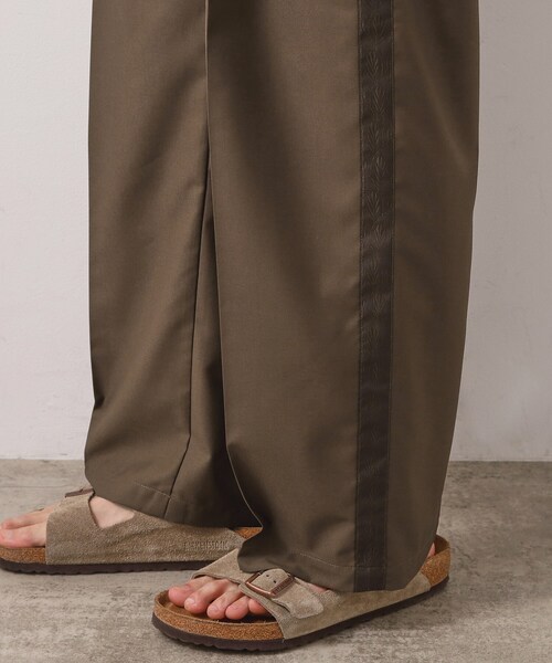 THE SHOP TK (ザ ショップ ティーケー )の「TRワイド側章パンツ(その他パンツ・メンズ・ブラック/ブラウン系その他・02/03/04)」の17枚目の写真